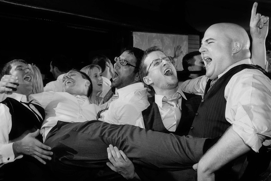 20-fun-wedding-photos-by-photojournalistic-photographer